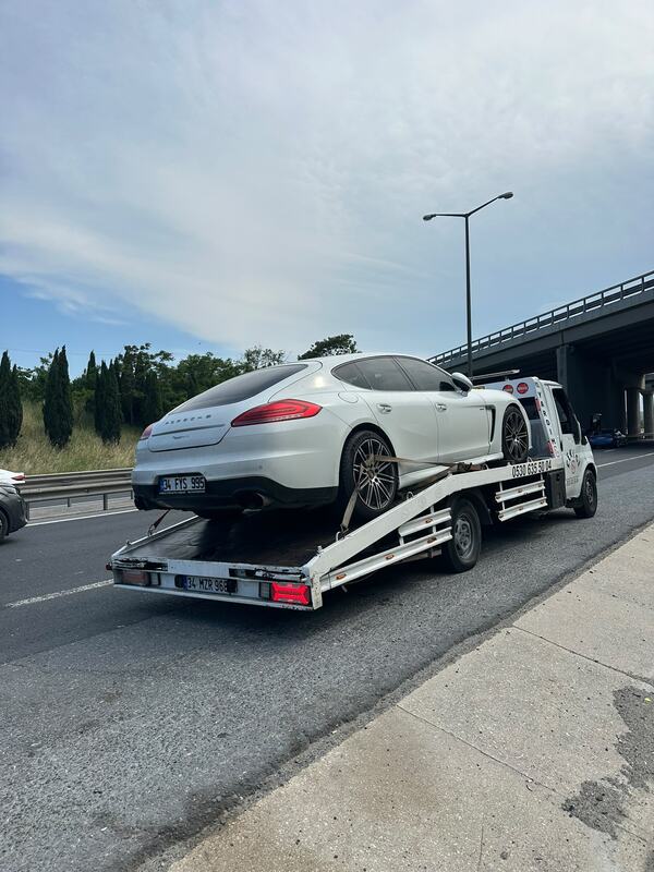 Porsche Panamera yol yardım ve çekici hizmeti — İstanbul çevre yolu